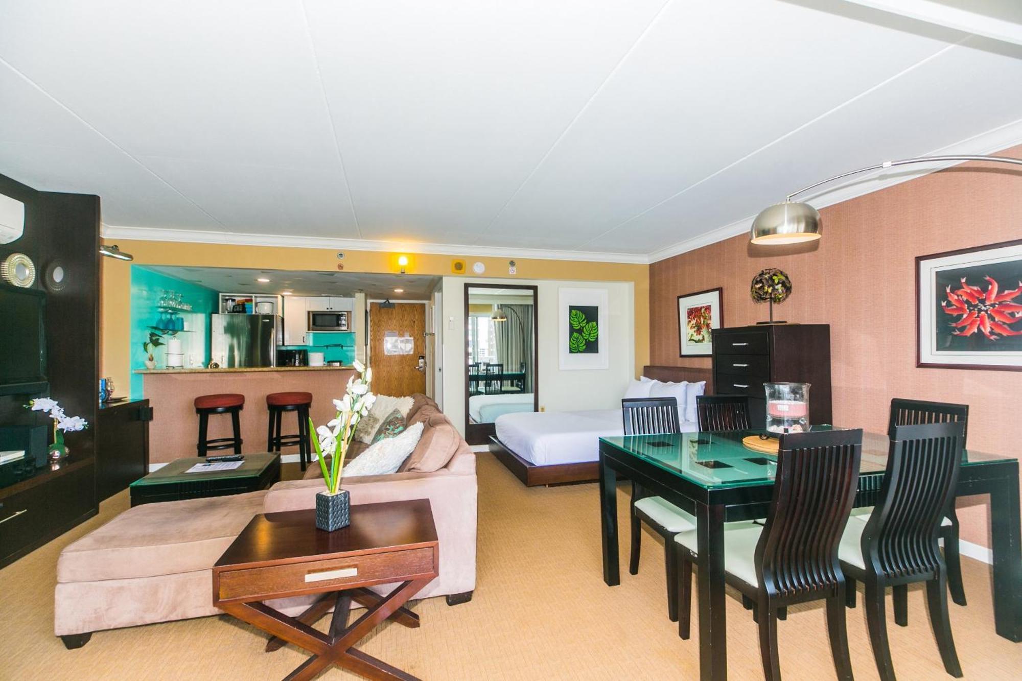 Apartment Ilikai Tower 2121 View 1br